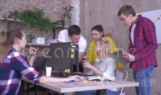 00后与老师谈话现状