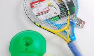 作为一名网球初学者,应该如何选择网球拍 初学者买什么网球拍