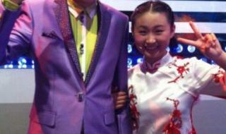 网络女主播靠什么赚钱,网络女主播一月工资多少 央视主持人工资多少